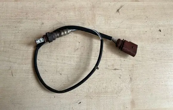 Volkswagen PASSAT B5.5 Lambda probe sensor 06B906265B