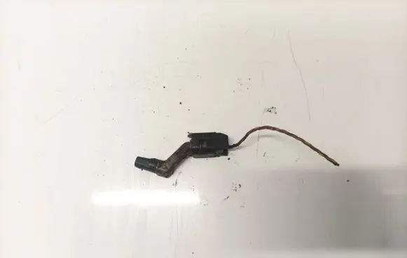 Seat Leon (1M) Camshaft position sensor 03690633d