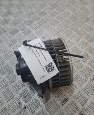 Chrysler Voyager Heater fan/blower 701133162B