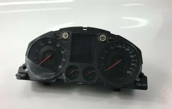 Volkswagen PASSAT B6 Speedometer (instrument cluster) 3C0920870F S1236