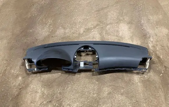 Mercedes-Benz E W211 Dashboard 2116800687 A2116800687