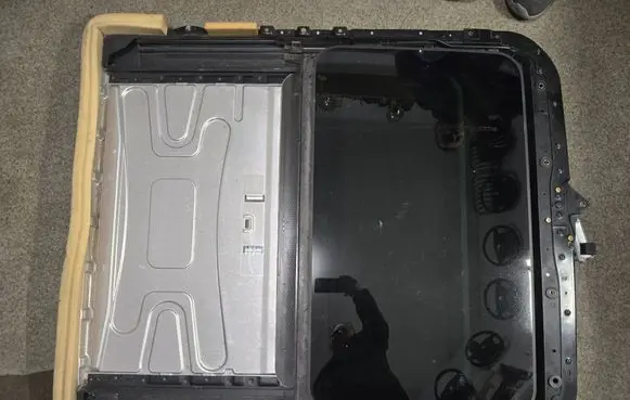 BMW 3 E46 Sunroof set 676283820819 84721F 00010865