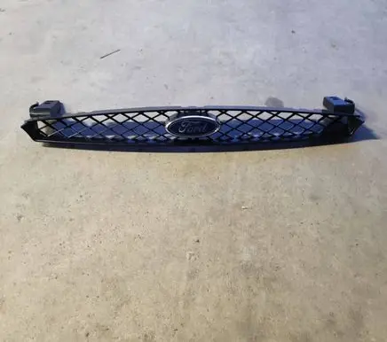 Ford Cougar Front bumper upper radiator grill 1073665
