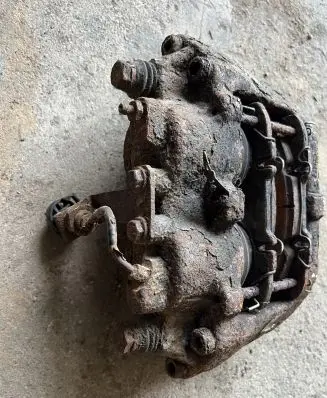 Iveco Daily 4th gen Front brake caliper