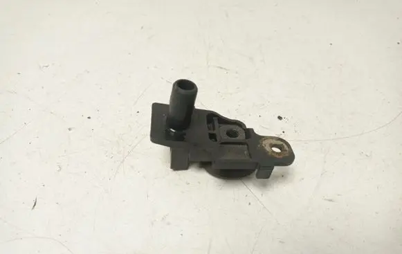 Jaguar XE Radiator mount bracket GX738K007BB