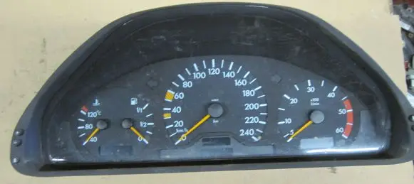 Mercedes-Benz E W210 Speedometer (instrument cluster) 2105401448