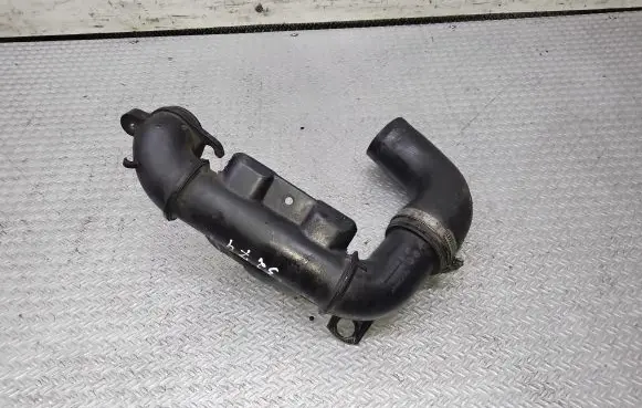 Ford Focus Intercooler hose/pipe 9657083680