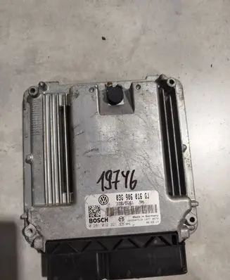 Volkswagen Golf V Engine control unit/module 03G906016GJ 0281012221