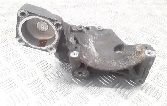 Opel Vectra B Power steering pump mounting bracket 90502550