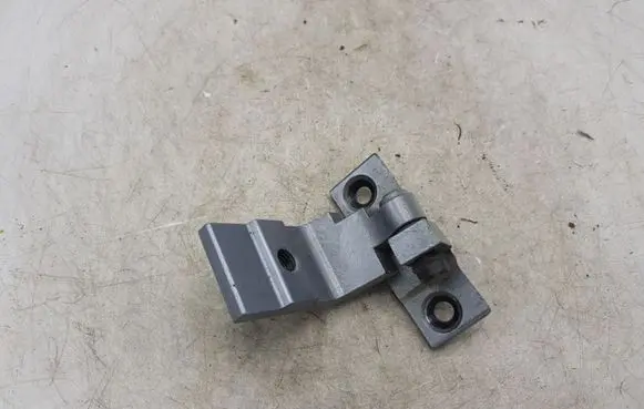 BMW 5 E60 E61 Front door lower hinge NOCODE