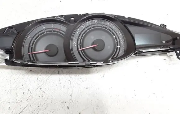 Toyota Verso Speedometer (instrument cluster) 838000F370