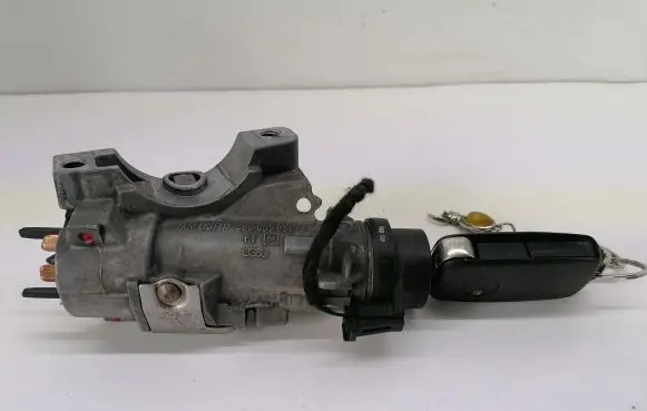 Volkswagen Polo Ignition lock 4B0905851