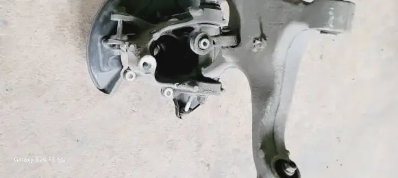 Rear wheel hub