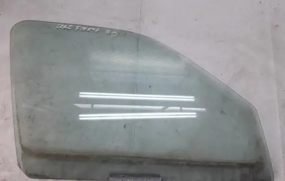 Ford Fiesta Front door window glass four-door