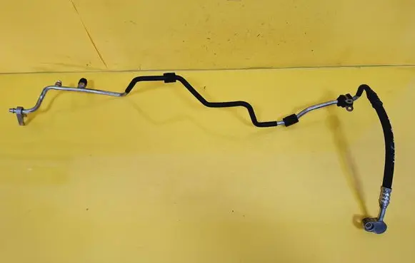 Volkswagen New Beetle Air conditioning (A/C) pipe/hose 1C1820741D