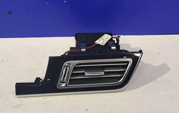 Mercedes-Benz E W212 Dashboard air vent grill cover trim 2124404050