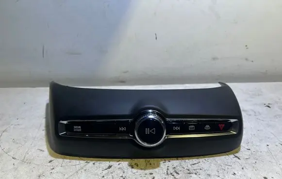 Volvo XC40 Head unit multimedia control 31456672 T22520122801
