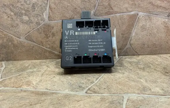 Mercedes-Benz E W212 Door control unit/module A2128203785