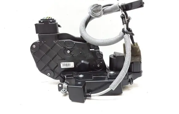 Volvo XC60 Rear door lock 30799330