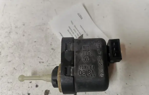 Audi A4 S4 B5 8D Headlight level adjustment motor 6K5941295