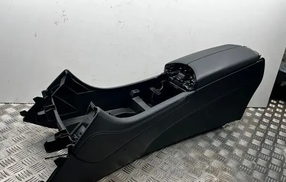 Mercedes-Benz GLC X253 C253 Armrest A2536809002 0000771204 A2055404913
