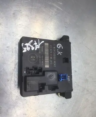 Mercedes-Benz E W211 Door control unit/module 2118703185 00406075