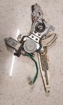 Mitsubishi Pajero Sport I Rear door window regulator with motor MR144538 0621006546