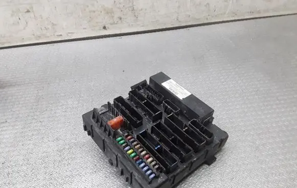 Opel Vectra C Tow bar trailer control unit/module 13205777 09228740