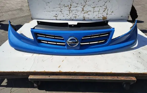 Nissan Primastar Front grill