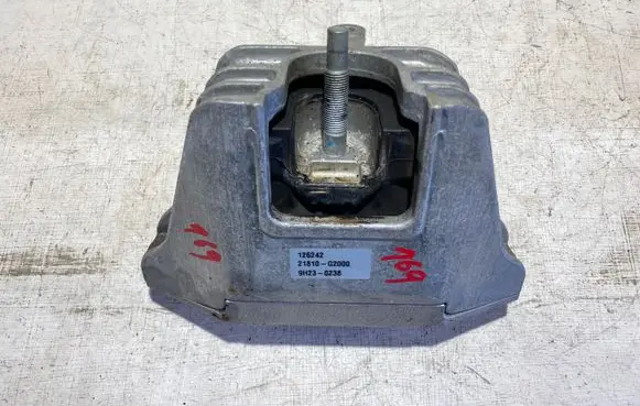 Hyundai Kona I Engine mount bracket 21810G2000 9H230238 126242