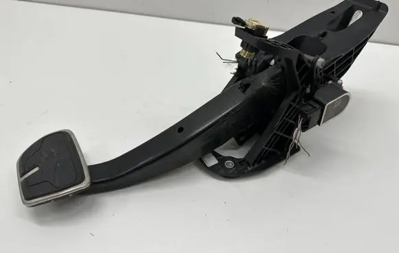 BMW 3 G20 G21 Brake pedal 687429004