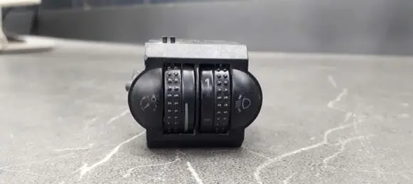 Volkswagen Polo VI Fog light switch 6X0941333A