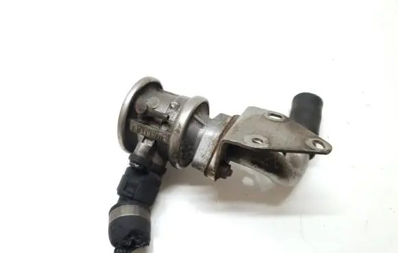BMW 3 E46 EGR valve 1708575