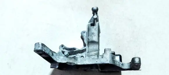 Ford Fiesta Engine mounting bracket av2q9b470ac