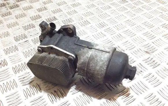 Ford Fiesta Oil filter mounting bracket