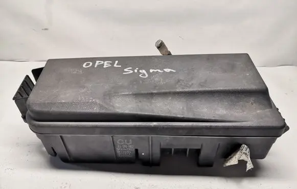 Opel Signum Fuse module 13170902 519043103