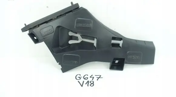 Mercedes-Benz A W176 Front bumper mounting bracket A1768850263