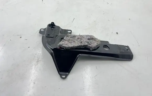 Mercedes-Benz C W205 Other trunk/boot trim element A2056100102