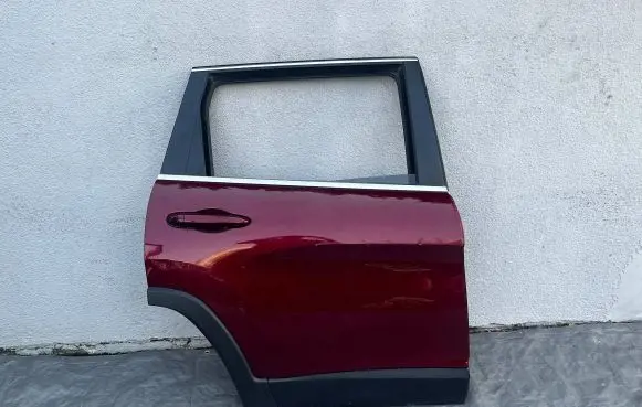 Jeep Cherokee Rear door