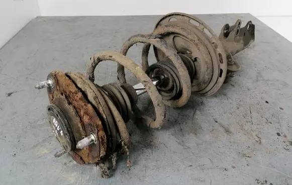 Toyota RAV 4 (XA30) Front shock absorber with coil spring
