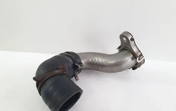 Opel Vivaro EGR valve line/pipe/hose