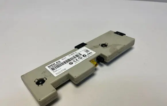BMW M3 e92 Aerial antenna amplifier 6928935 9187647