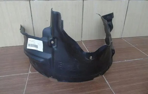 Mazda 121 Front wheel arch liner splash guards D06156131B