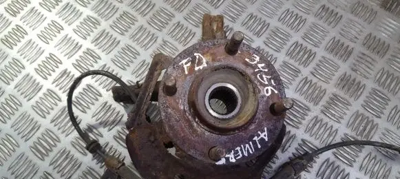 Nissan Almera N16 Front wheel hub