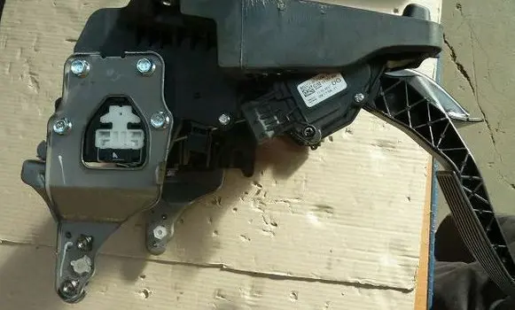 Opel Grandland X Pedal assembly 23335261