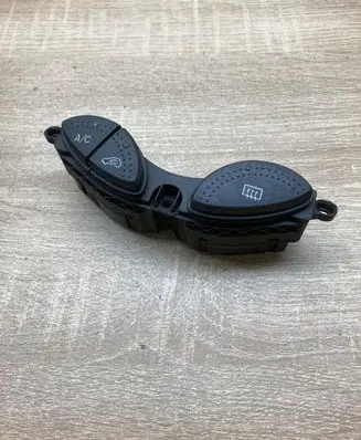 Ford Focus Air conditioning (A/C) switch 98AG19A945B