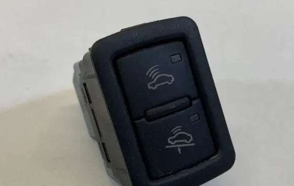 Audi A3 S3 A3 Sportback 8P Alarm switch 4F0962109