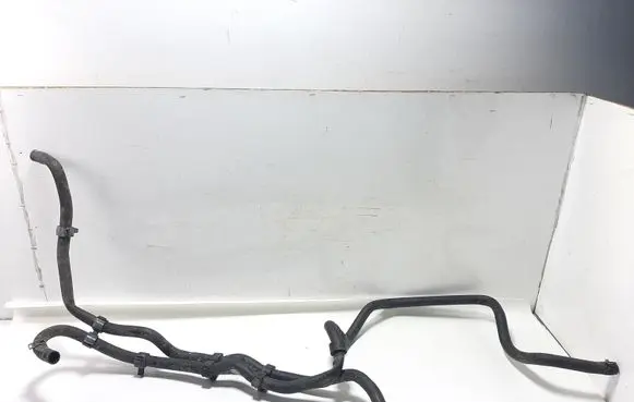 Engine coolant pipe/hose