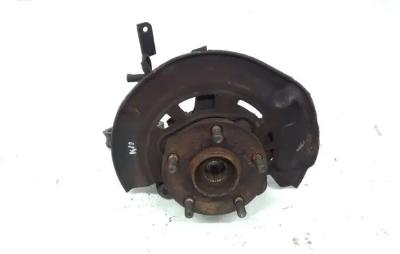 Toyota Avensis T270 Front wheel hub spindle knuckle 4321205090
