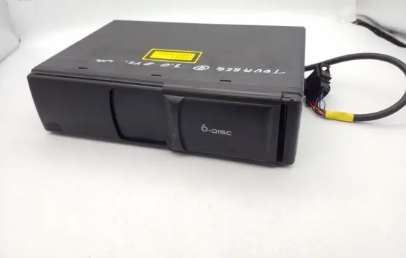 Volkswagen Touareg I CD/DVD changer 1J6035111